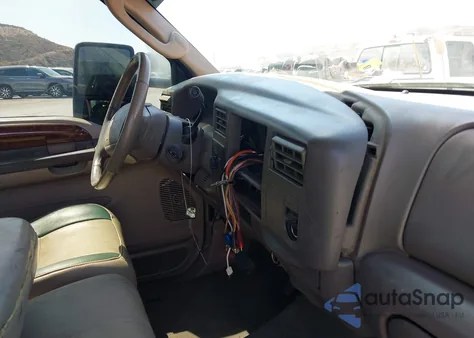 2003 Ford F-250 Lariat/Xl/Xlt from USA, damaged, VIN 1FTNW21P53EB53038